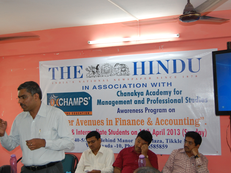CA Sasi Kumar interacting with Students at a seminar conducted at CHAMPS'™ with The Hindu